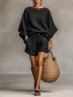 Ensemble Lila avec blouse en dentelle à col bateau et short