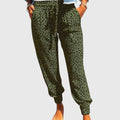 Feli: pantalones de leopardo con perneras anchas