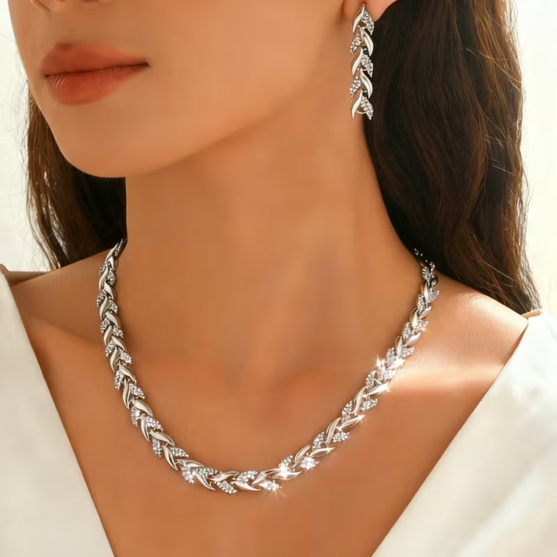 Conjunto de Pendientes y Collar de Cadena con Hoja de Plata