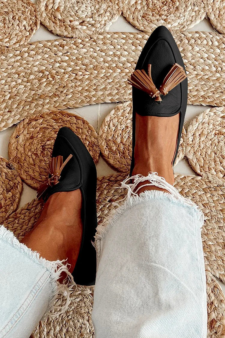 Pointed Loafers with Tassel