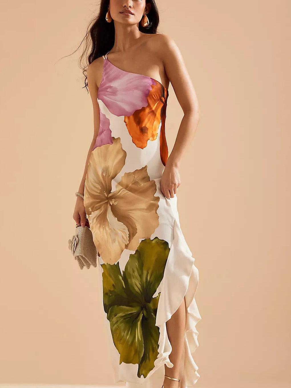 Kira | Vestido largo elegante de estilo resort con estampado floral y un hombro descubierto