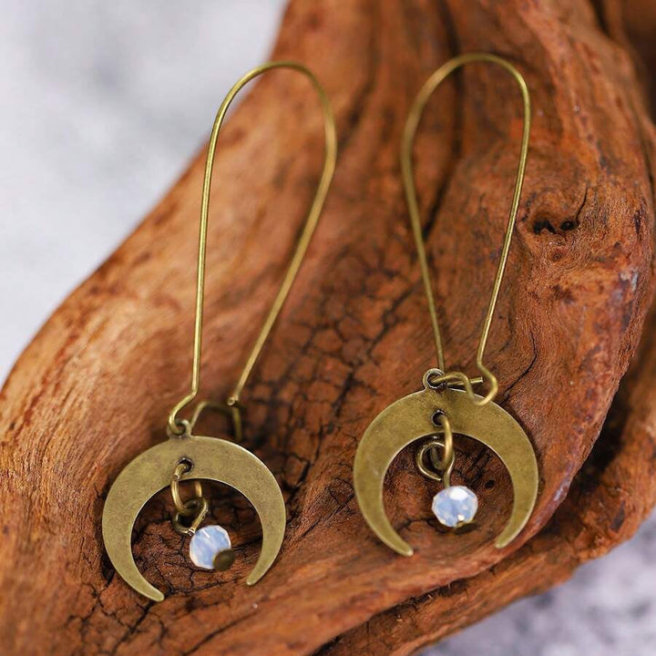 Pendientes colgantes vintage bohemios con diseño desgastado en forma de luna  