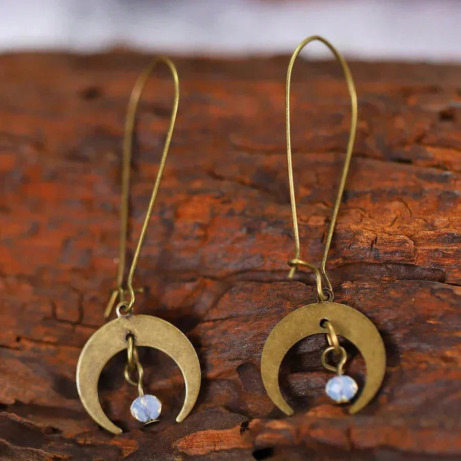 Pendientes colgantes vintage bohemios con diseño desgastado en forma de luna  