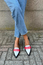 Two-Tone Pointed Slippers