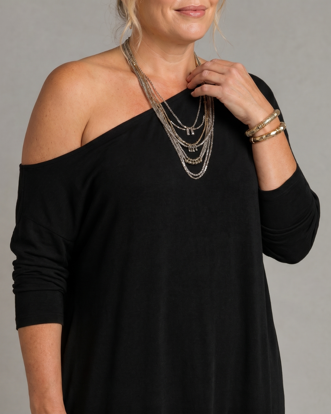 Asterelle | Vestido midi fluido de un hombro con abertura lateral