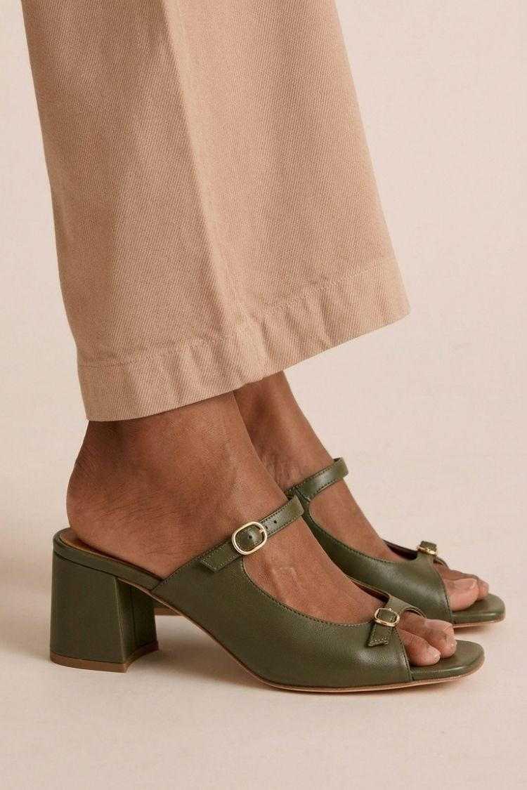 Valencia | Elegantes sandalias de la Riviera
