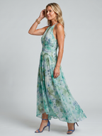 Portia | Vestido midi suave de flores, con cuello halter y corpiño plisado