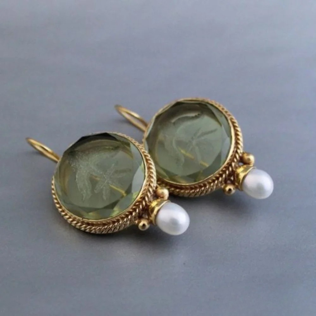 Pendientes retro de piedra verde con perla