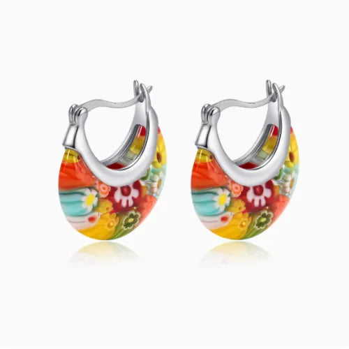 Pendientes de medio aro coloridos de millefiori