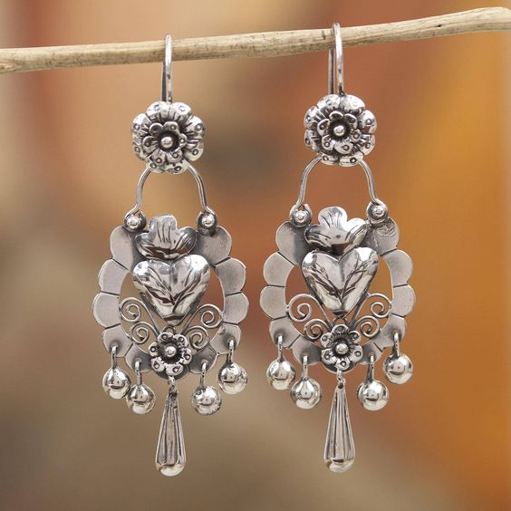 Pendientes colgantes de candelabro florales vintage en color plateado