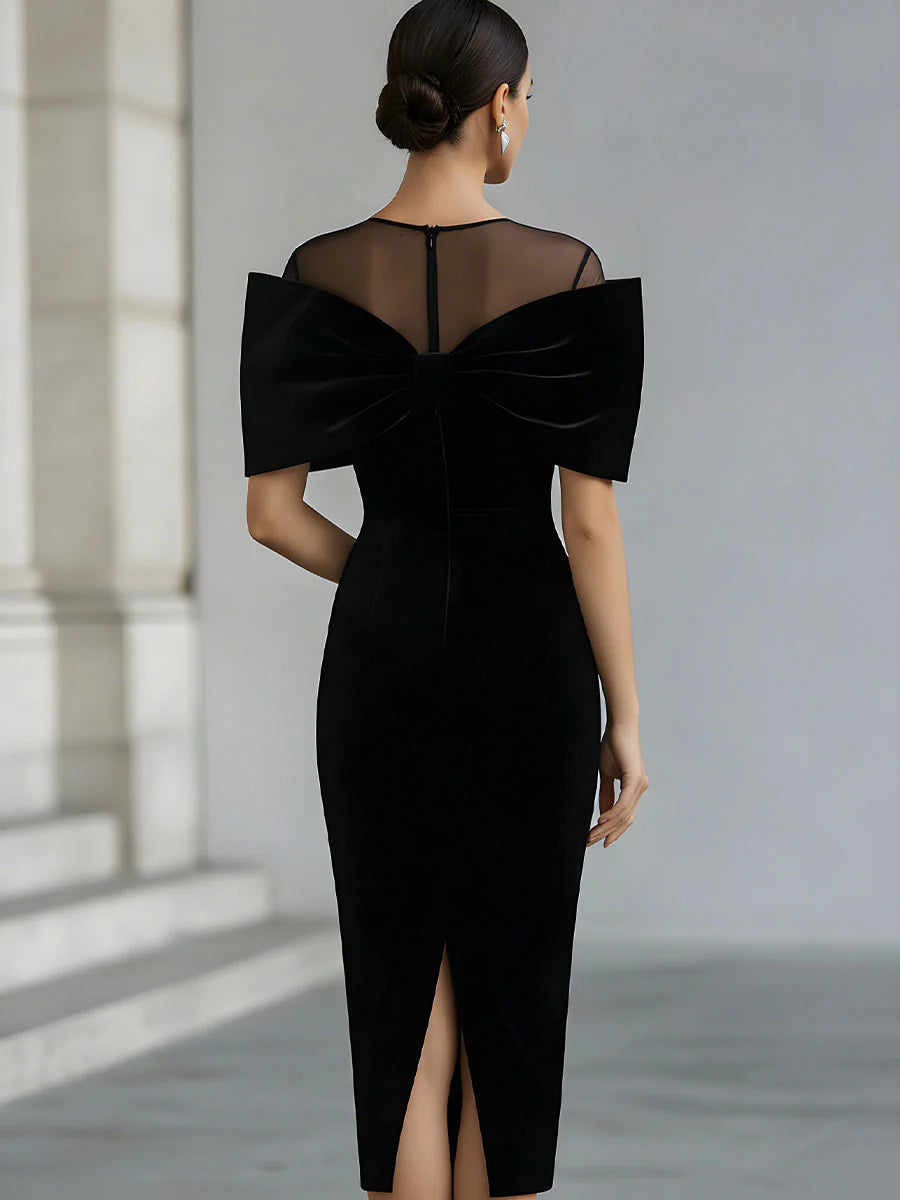 Robe midi spectaculaire en velours noir avec nœud