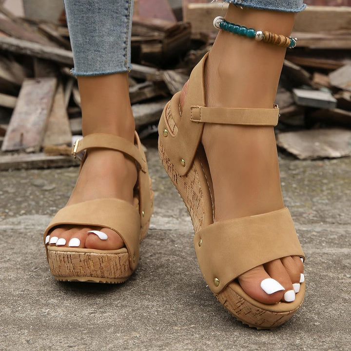 Daniela – Sandalias de cuña elegantes con elevación
