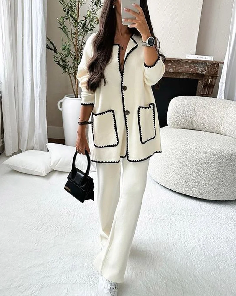 Conjunto informal de chaqueta con ribete decorativo y pantalones Sofia