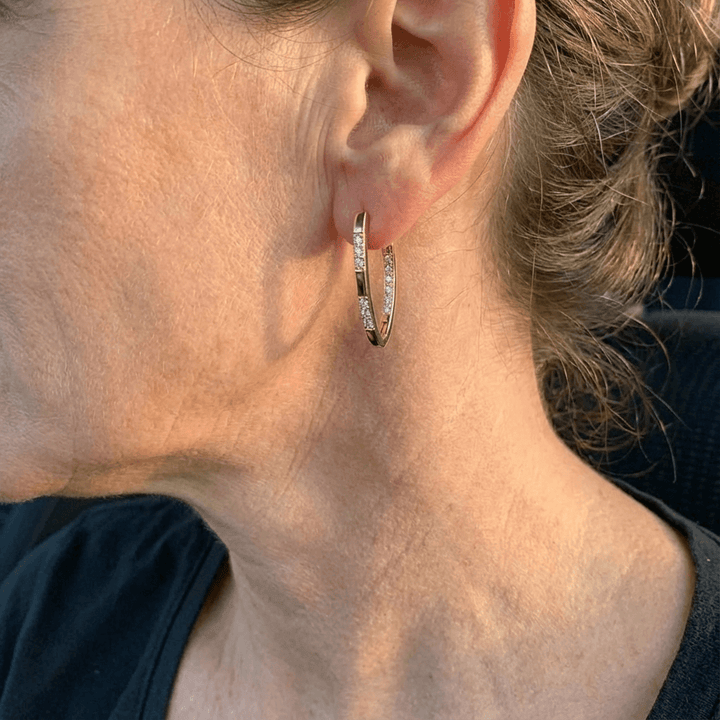 Pendientes elegantes de circonia en oro