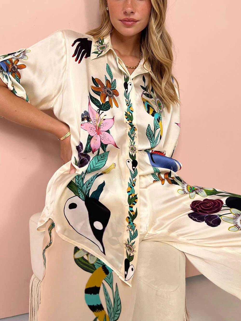 Nika | Conjunto de camisa e calça de cetim com estampa exclusiva, com estilo de resort
