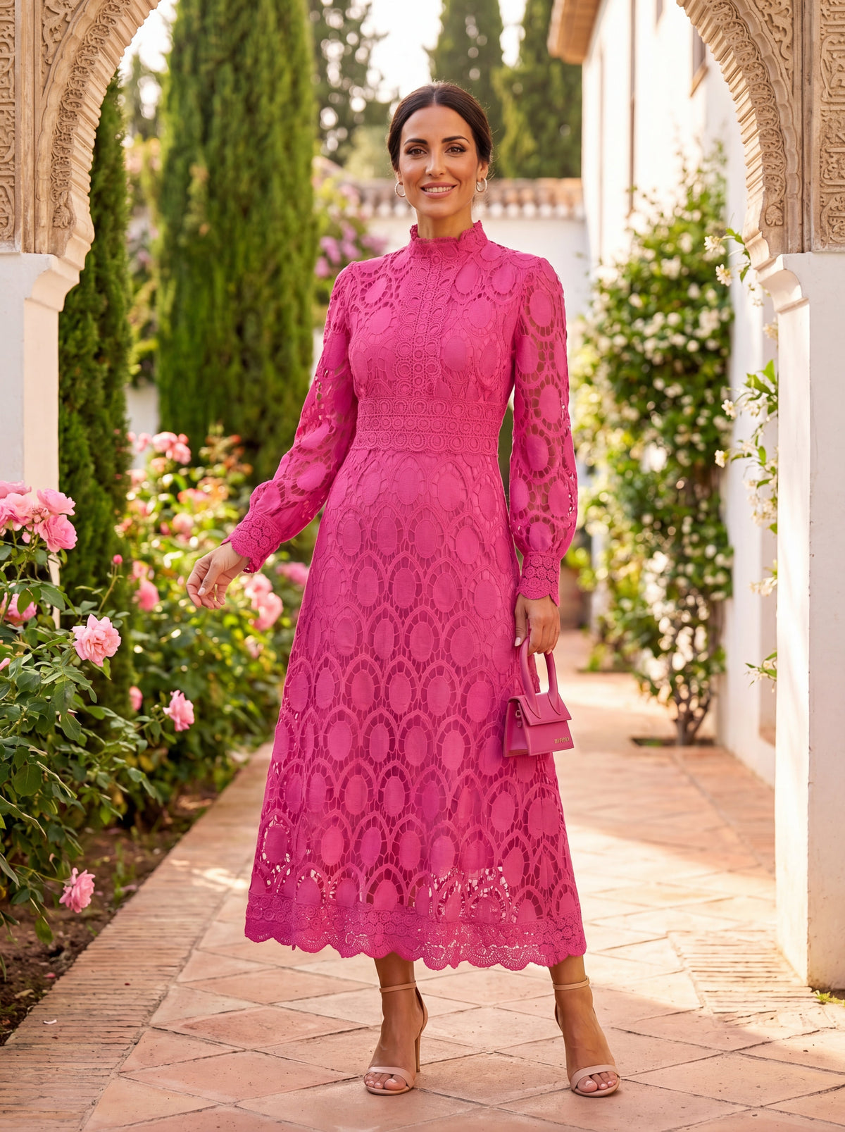 Carmona | Vestido de gola alta e mangas compridas