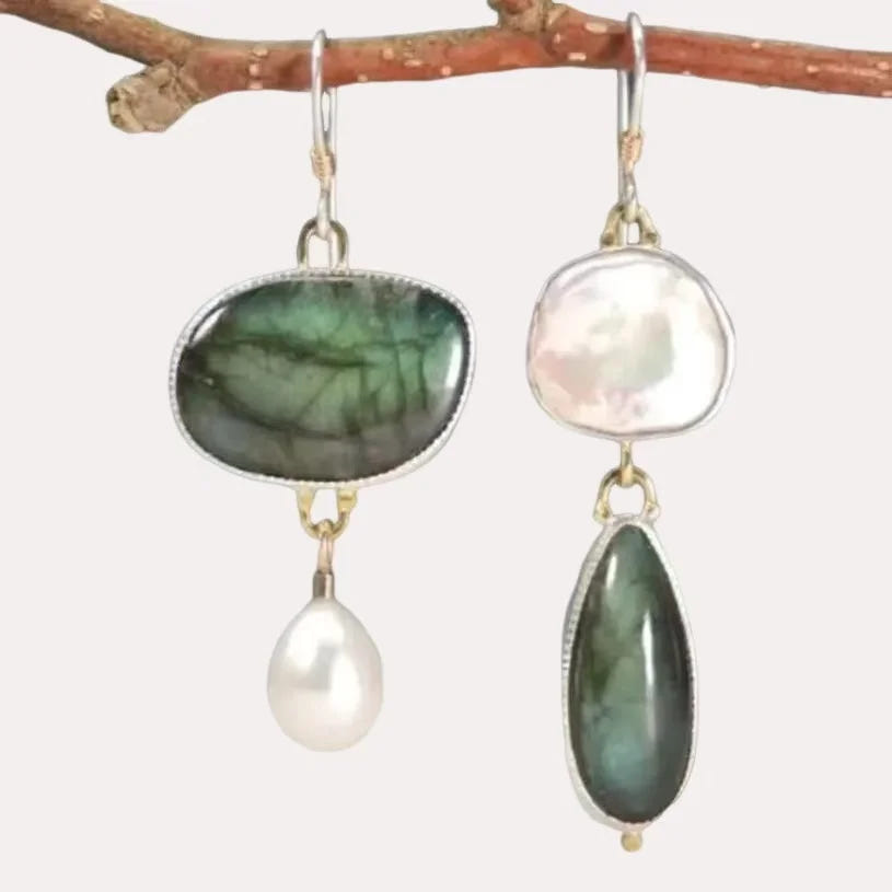 Pendientes colgantes llamativos y elegantes de labradorita y perla
