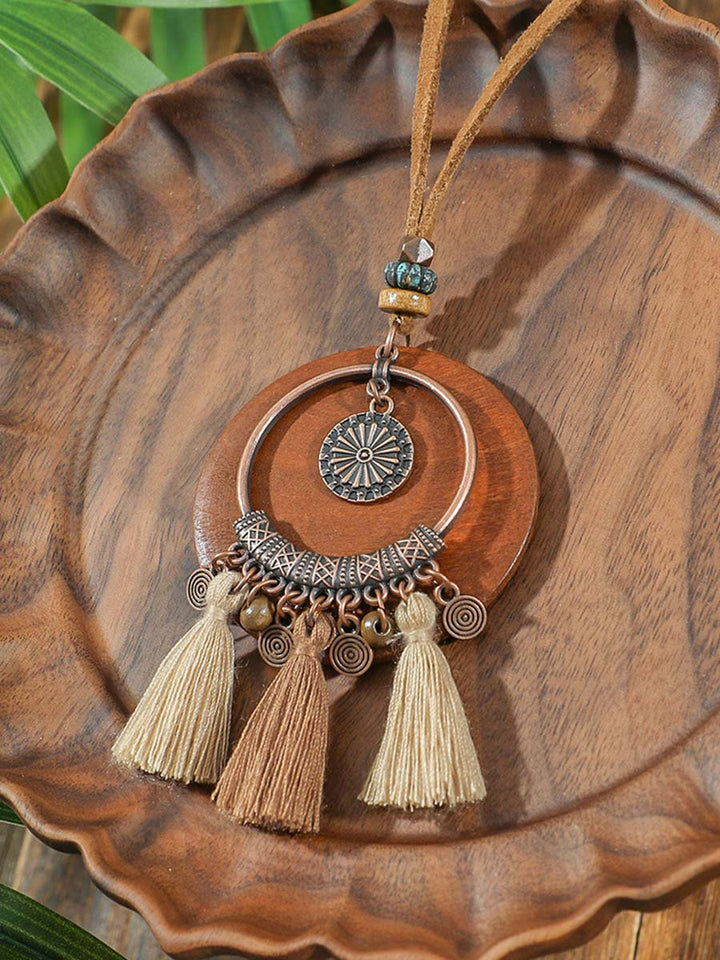 Conjunto de Collar y Pendientes Bohemios con Borlas Isabella