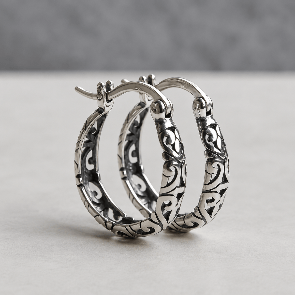 Créoles vintage celtiques irlandaises à runes