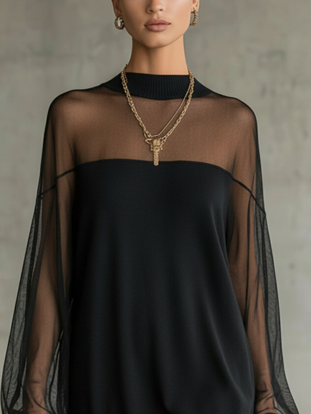 Daisy| Vestido midi negro con mangas de malla y cuello alto