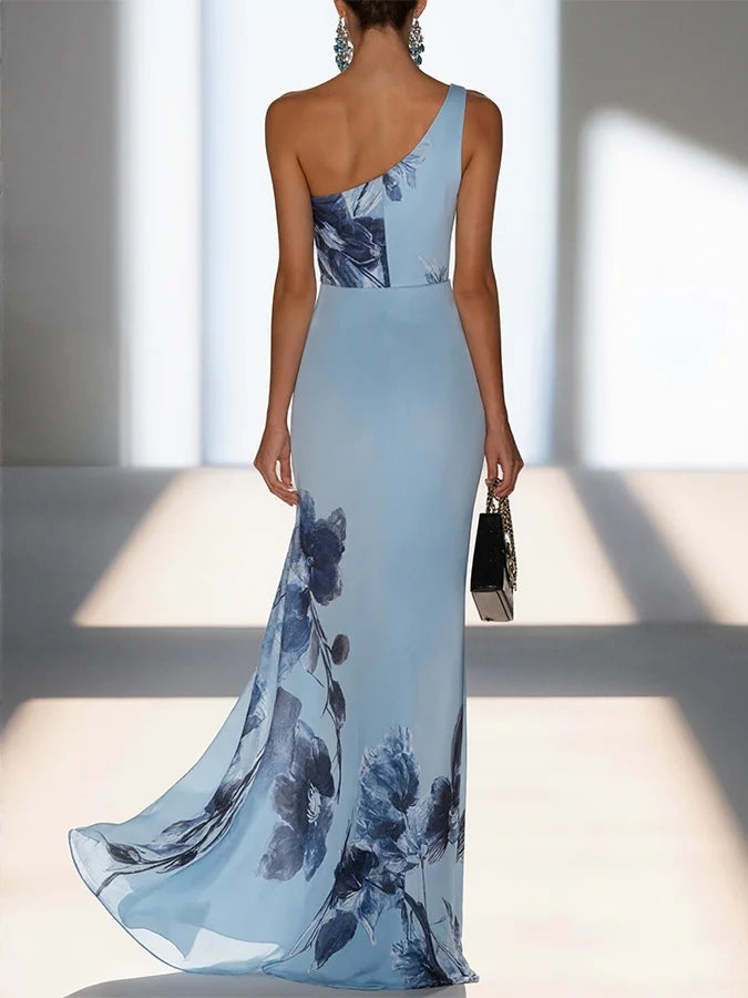 Victoria | Robe longue satinée imprimée à épaules dénudées