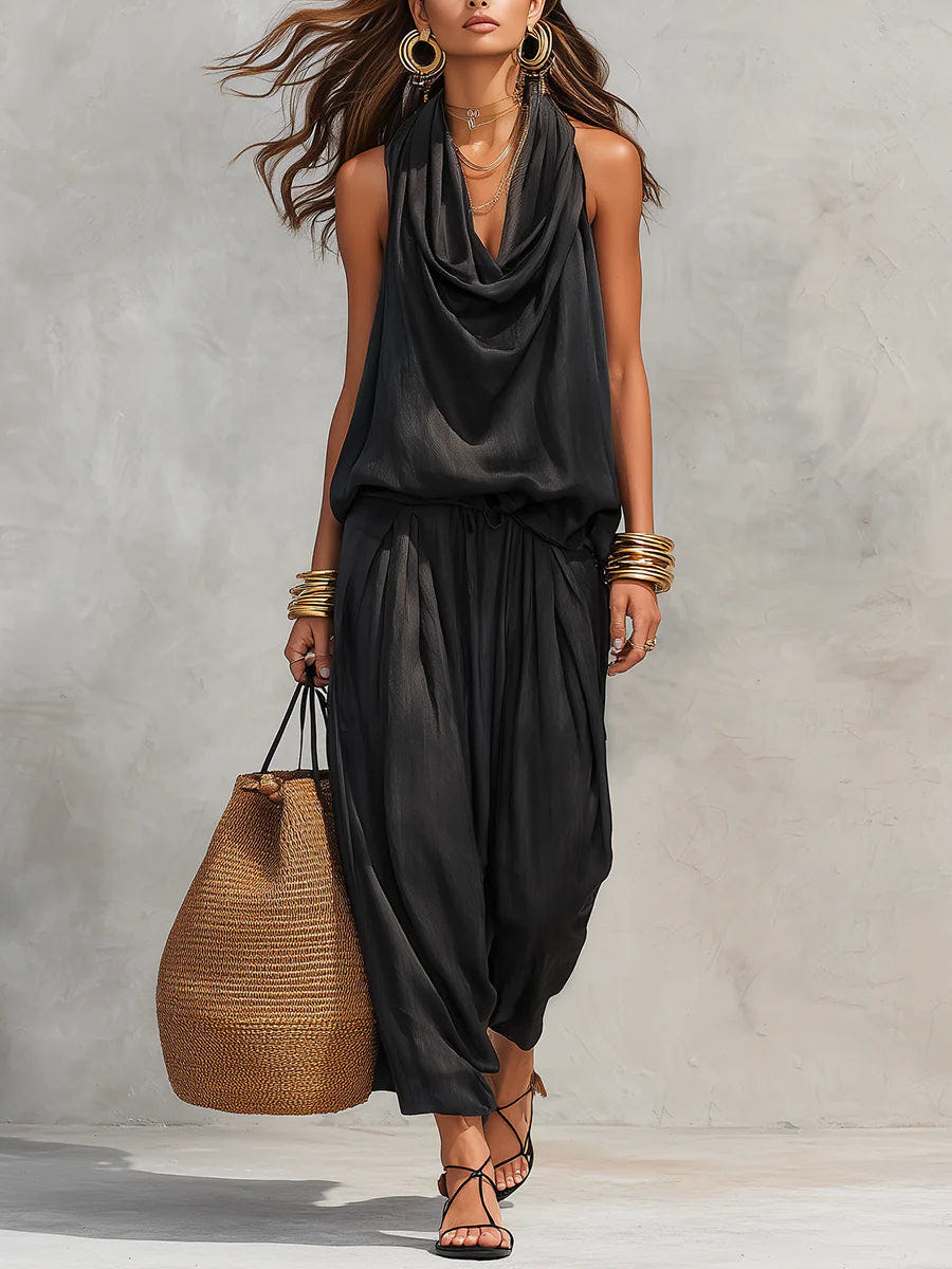 Serena Conjunto de top con cuello halter y pantalones plisados
