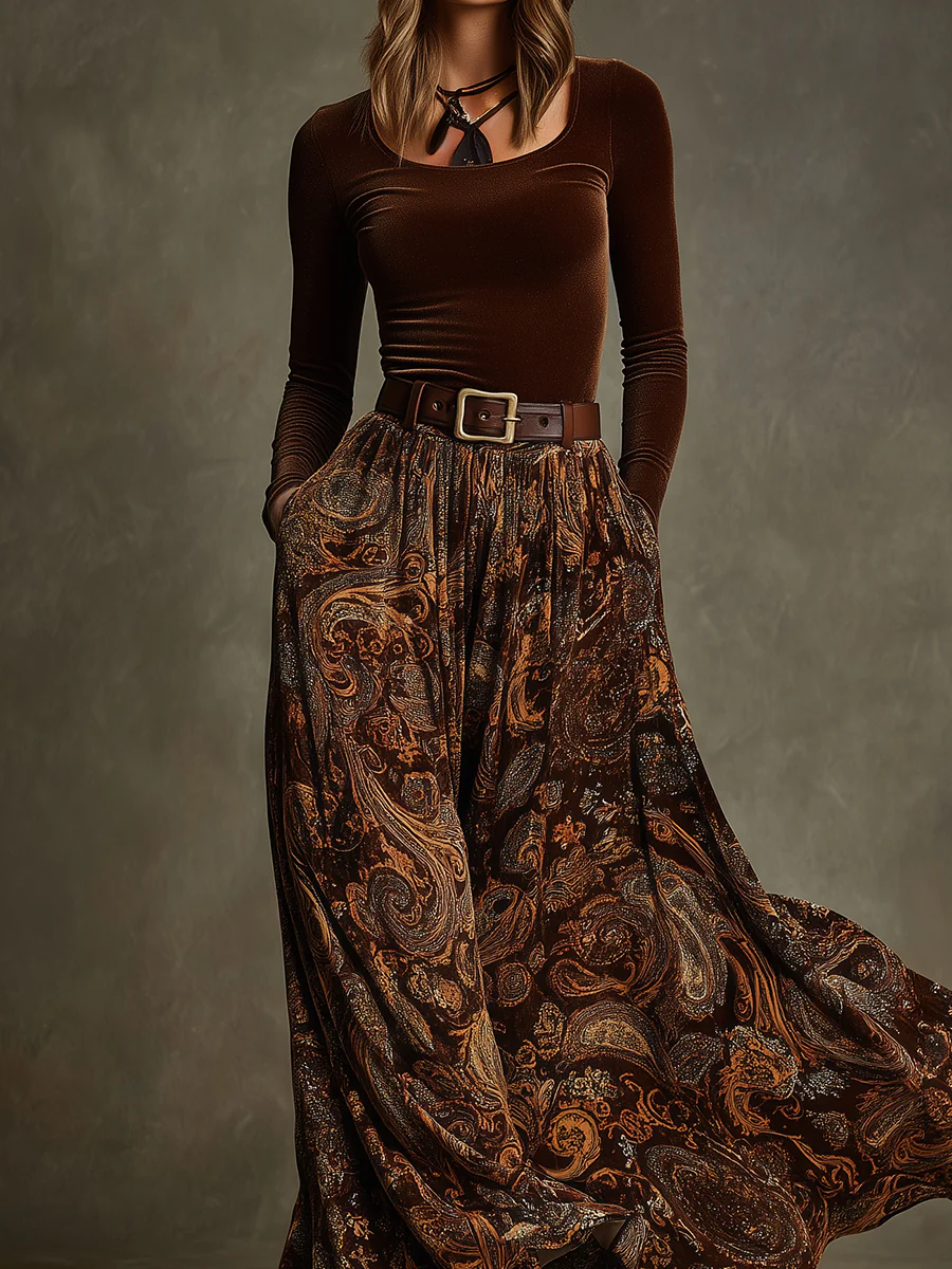 Conjunto Vivienne de blusa de veludo e saia longa de estampa paisley