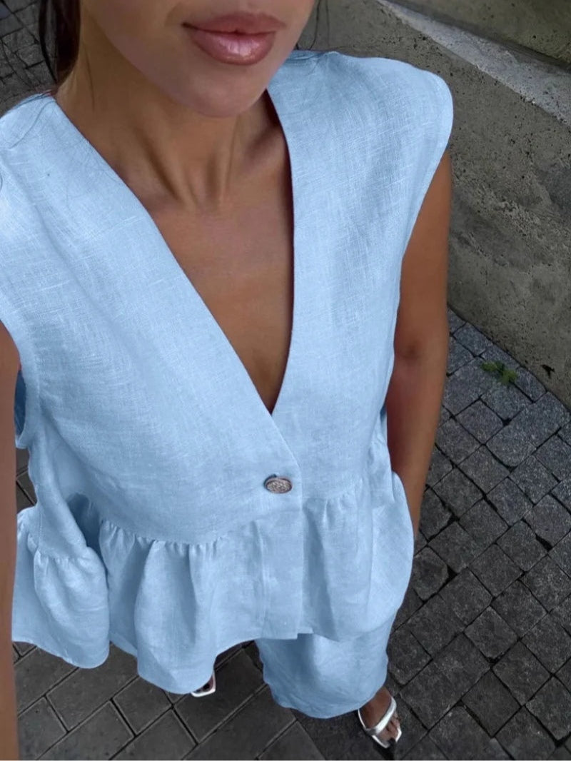 Traje de dos piezas con volantes y cuello de pico Lila
