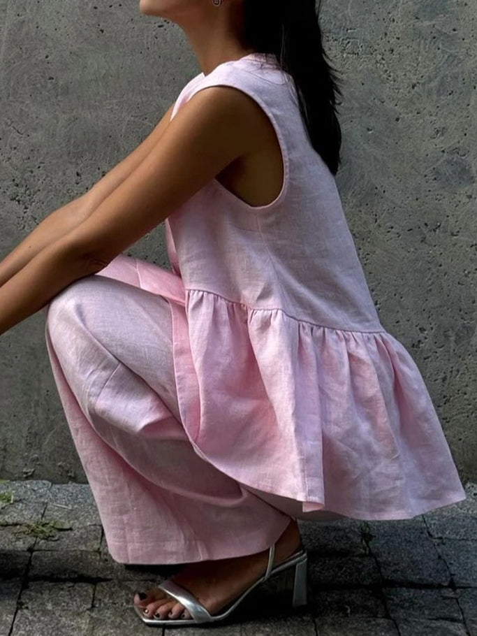 Traje de dos piezas con volantes y cuello de pico Lila