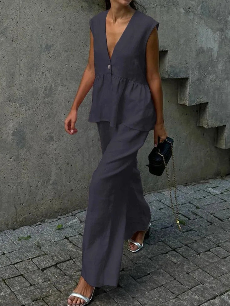 Traje de dos piezas con volantes y cuello de pico Lila