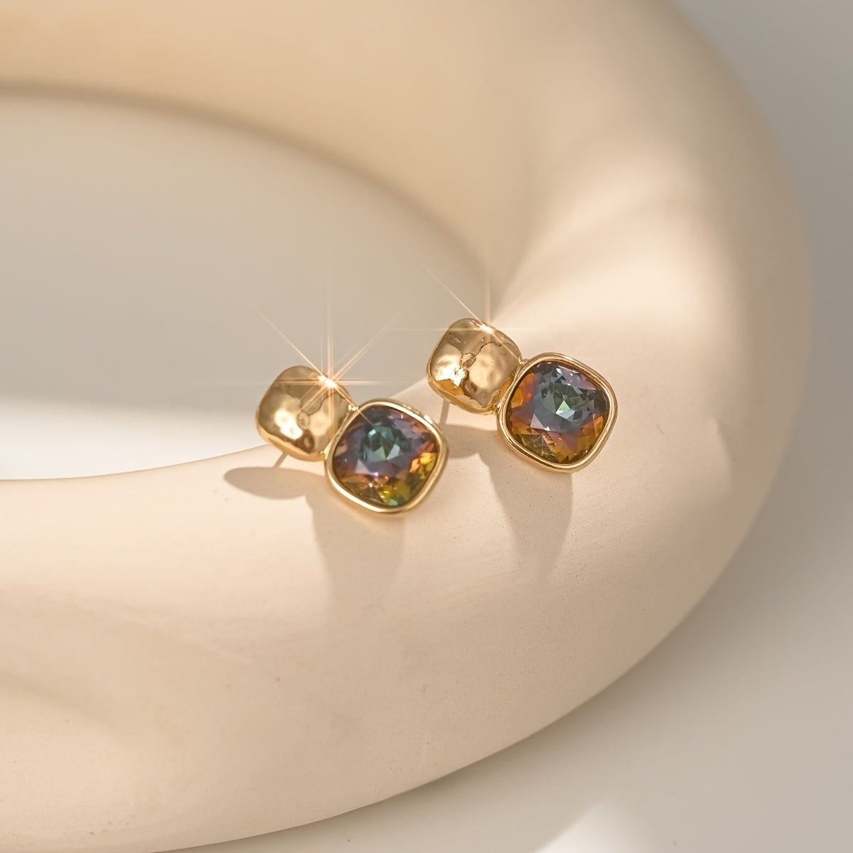 Pendientes geométricos cuadrados vintage en tono dorado