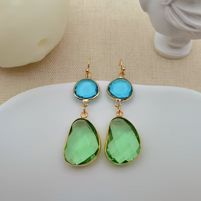 Pendientes minimalistas colgantes de peridoto dorado