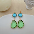 Pendientes minimalistas colgantes de peridoto dorado