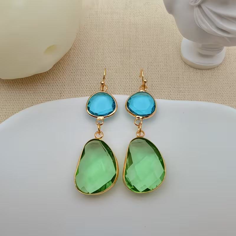 Pendientes minimalistas colgantes de peridoto dorado