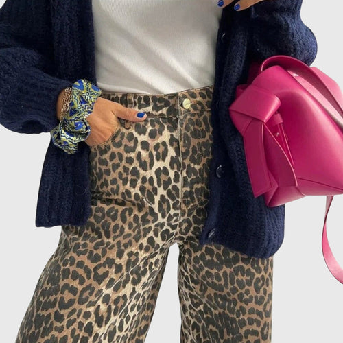 Chandra: vaqueros vintage con estampado de leopardo
