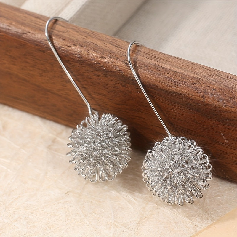 Pendientes colgantes artesanales de alambre de plata con flores