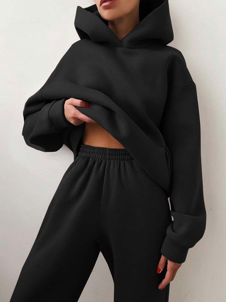 Traje informal de dos piezas con capucha de Sofia