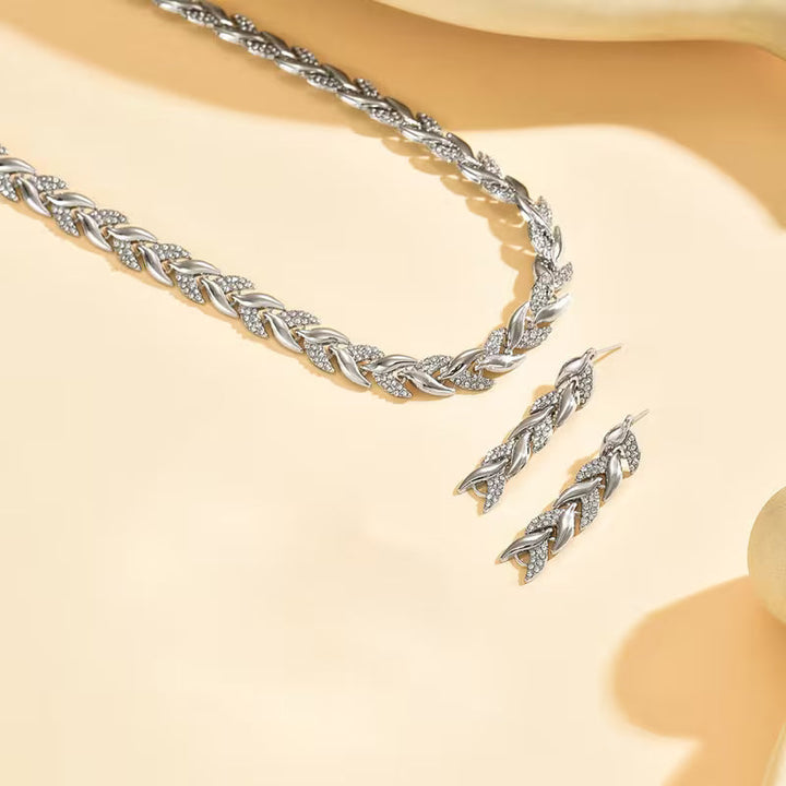 Conjunto de Pendientes y Collar de Cadena con Hoja de Plata