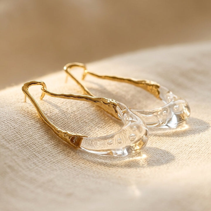 Elegantes Pendientes de Aro Geométricos con Gota de Resina Translúcida
