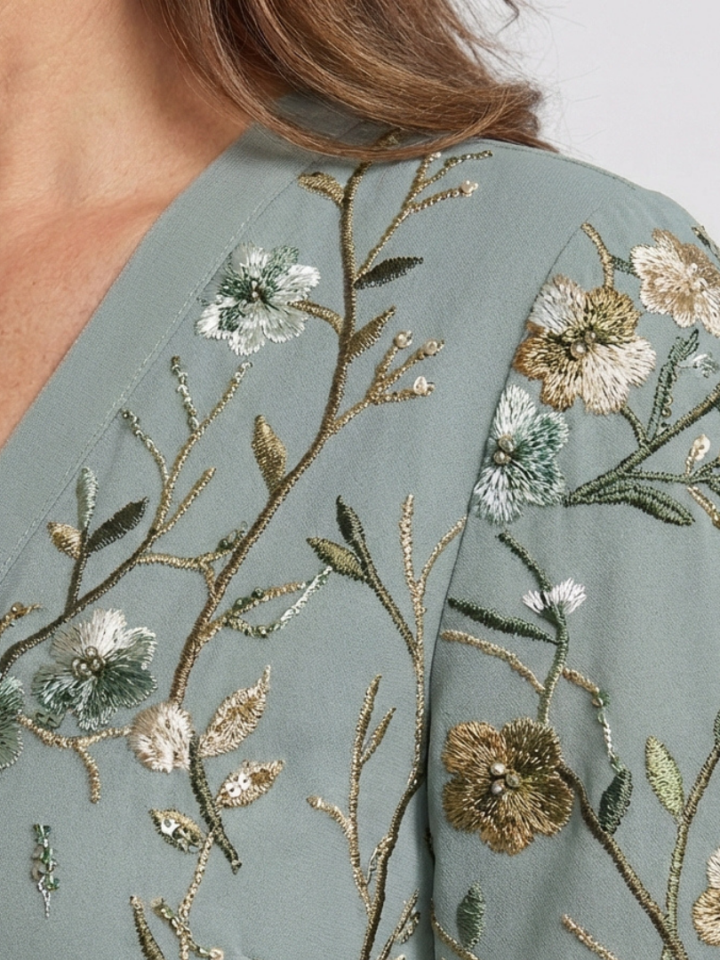 Evadne | Vestido largo floral de manga corta y escote en V