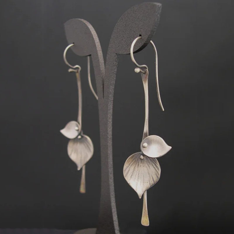 Boucles d’oreilles vintage à feuilles argentées