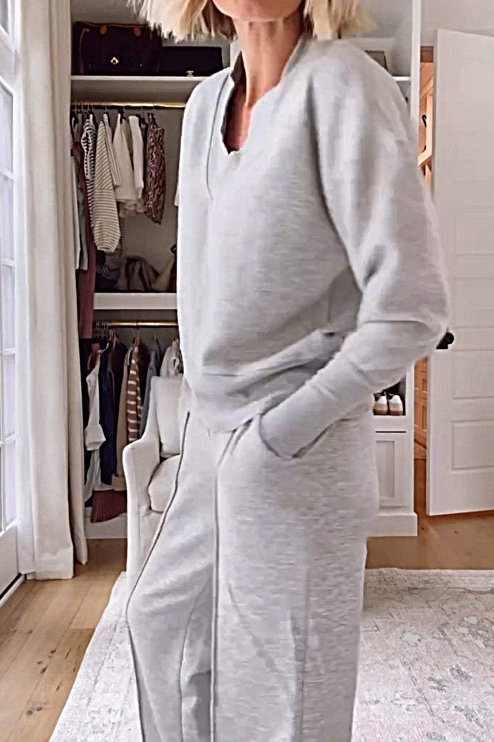 Ensemble Samantha avec haut à col en V et pantalon
