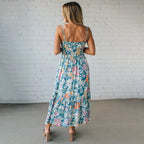 Vestido longo floral com corpete franzido e alças ajustáveis